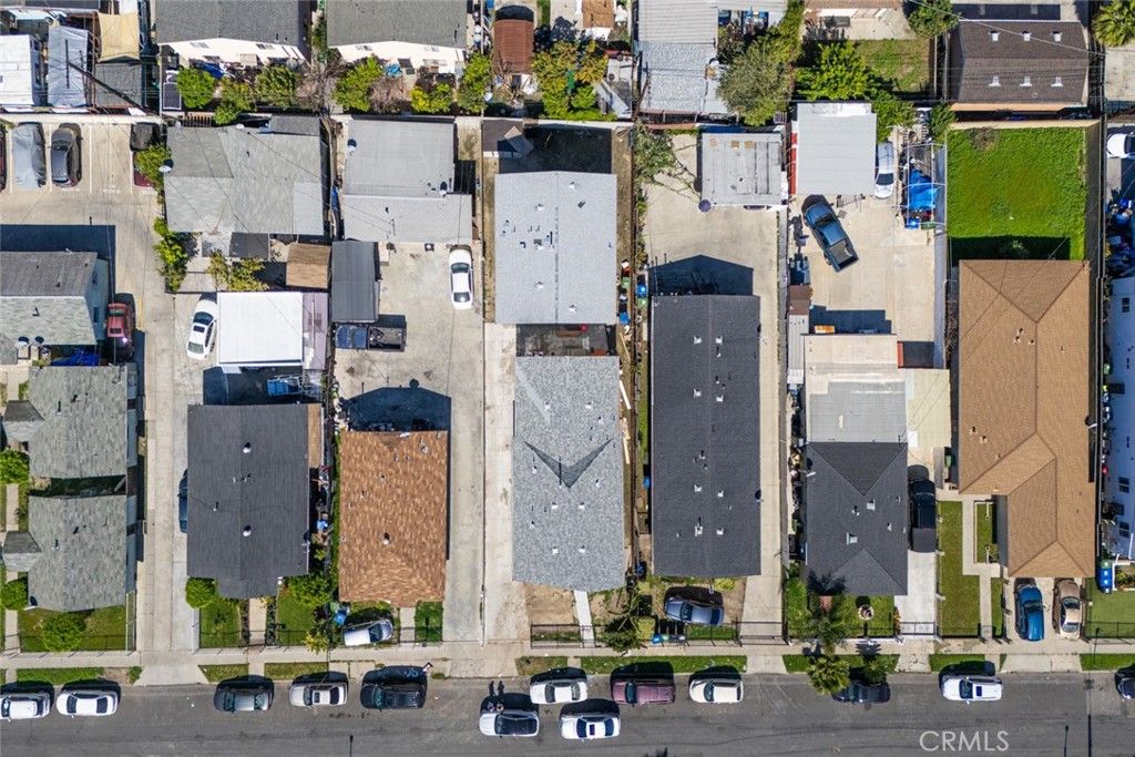 Image 5 of property listing at 151 E 69th, Los Angeles, CA 90003