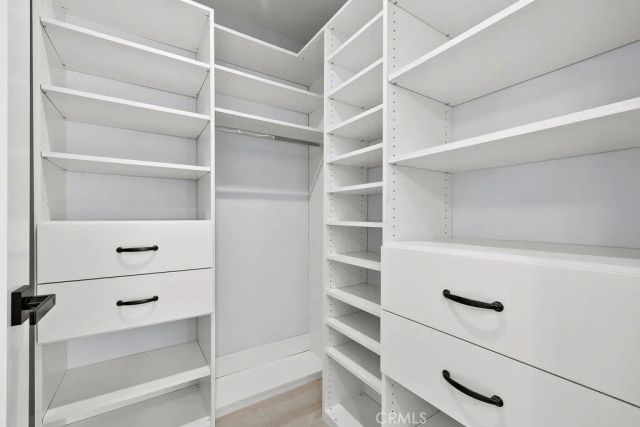 19700 Lull, Winnetka, CA 91306