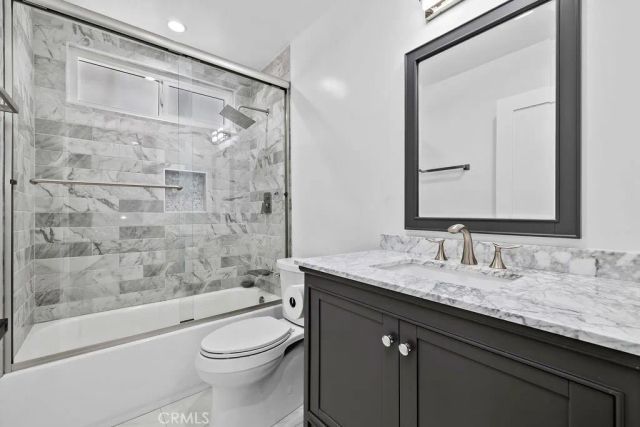 19700 Lull, Winnetka, CA 91306