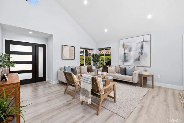 19700 Lull, Winnetka, CA 91306