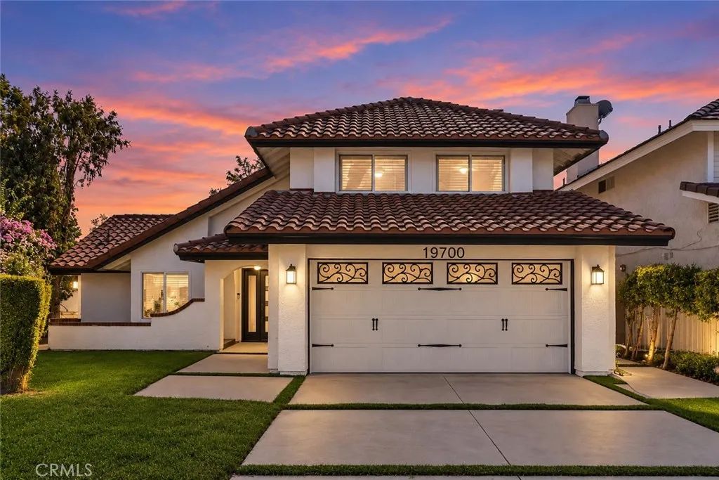 19700 Lull, Winnetka, CA 91306