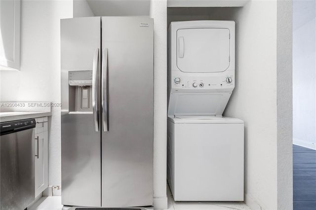 9804 NW 37th St 3E, Sunrise, FL 33351