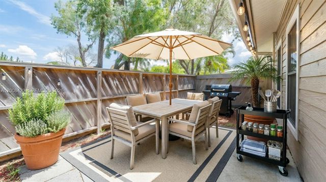 9804 NW 37th St 3E, Sunrise, FL 33351