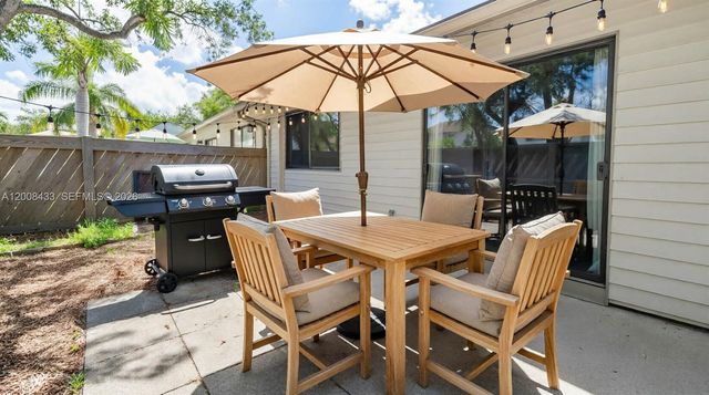 9804 NW 37th St 3E, Sunrise, FL 33351