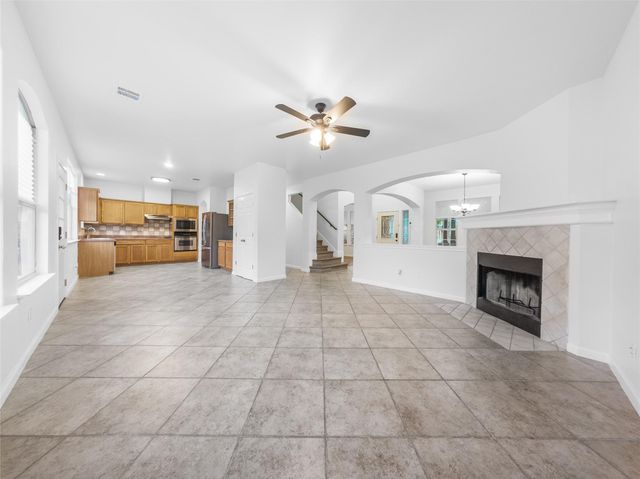 202 Holmstrom ST, Hutto, TX 78634