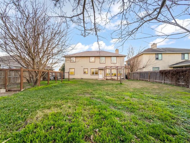 202 Holmstrom ST, Hutto, TX 78634