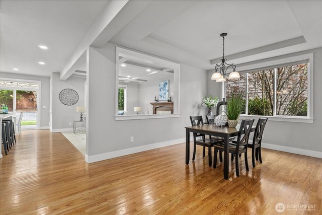 27174 SE 18th Place, Sammamish, WA 98075