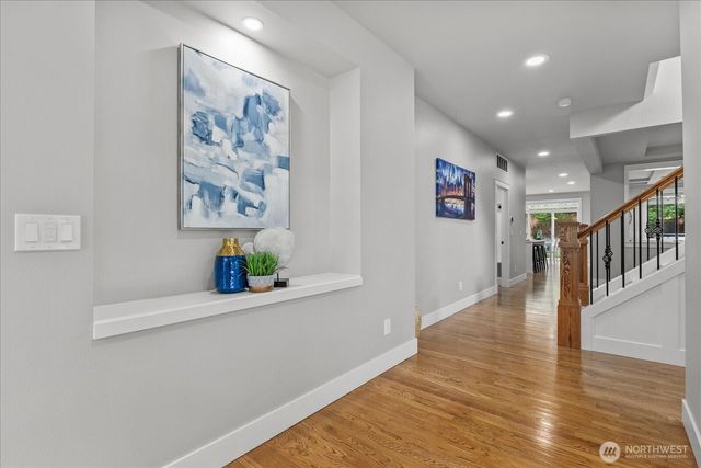 27174 SE 18th Place, Sammamish, WA 98075