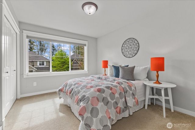 27174 SE 18th Place, Sammamish, WA 98075