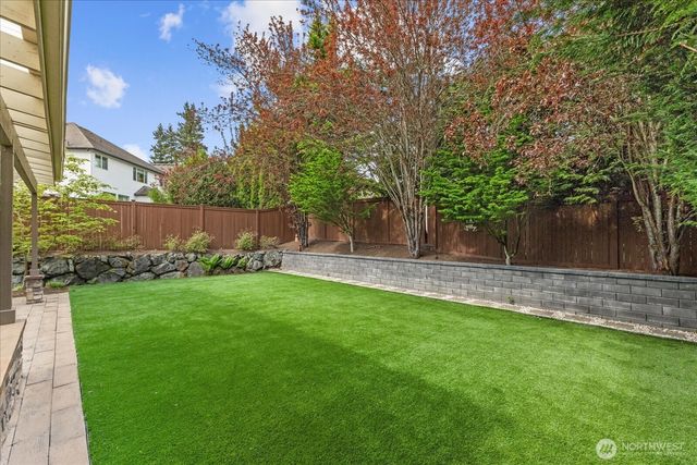 27174 SE 18th Place, Sammamish, WA 98075