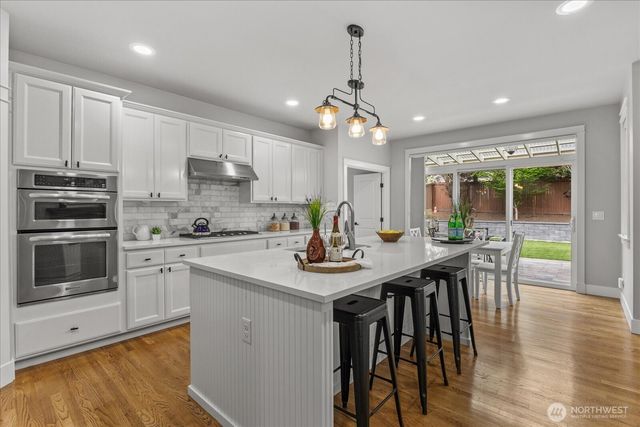 27174 SE 18th Place, Sammamish, WA 98075