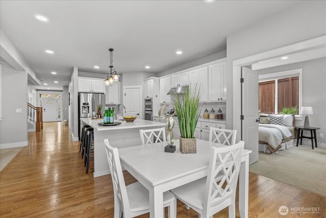27174 SE 18th Place, Sammamish, WA 98075