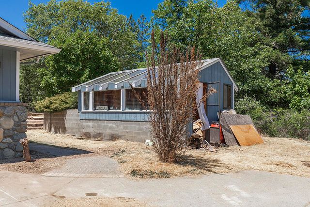 300 Work Lane, Grants Pass, OR 97527