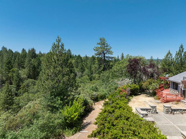 300 Work Lane, Grants Pass, OR 97527