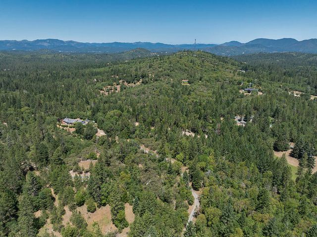 300 Work Lane, Grants Pass, OR 97527