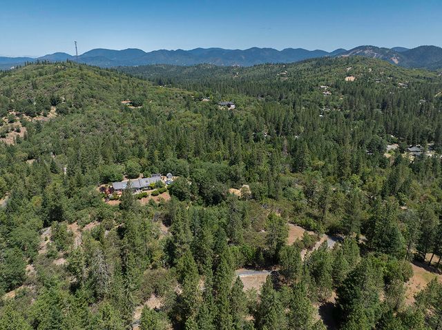 300 Work Lane, Grants Pass, OR 97527