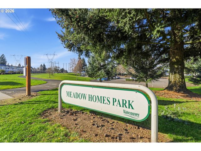 4900 WINTLER Dr, Vancouver, WA 98661