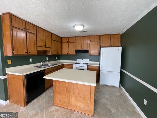 180 Davidson Drive, Griffin, GA 30223