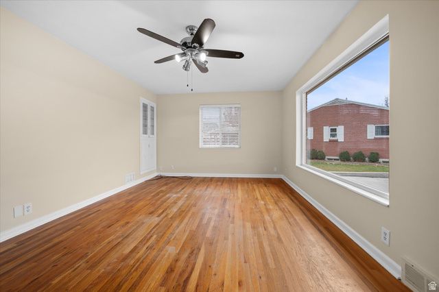 221 W OLYMPUS CIR, Midvale, UT 84047