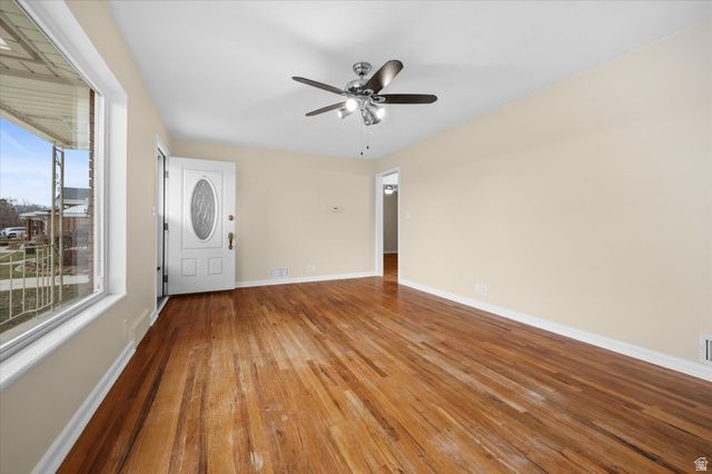 221 W OLYMPUS CIR, Midvale, UT 84047