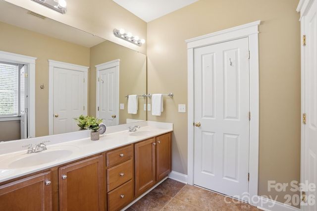 13747 Carleen Way Drive, Charlotte, NC 28213