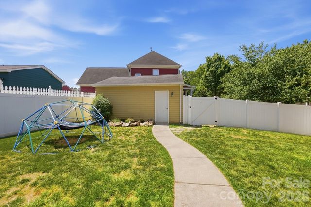 13747 Carleen Way Drive, Charlotte, NC 28213