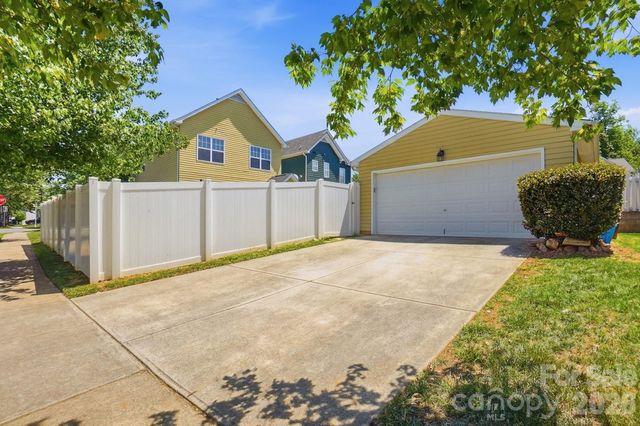 13747 Carleen Way Drive, Charlotte, NC 28213