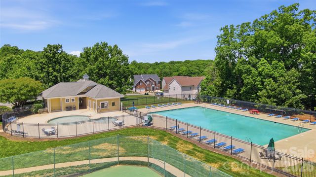 13747 Carleen Way Drive, Charlotte, NC 28213