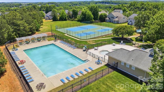 13747 Carleen Way Drive, Charlotte, NC 28213