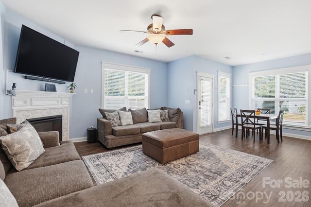 13747 Carleen Way Drive, Charlotte, NC 28213