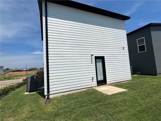 921 Ventnor Avenue, Centerton, AR 72719