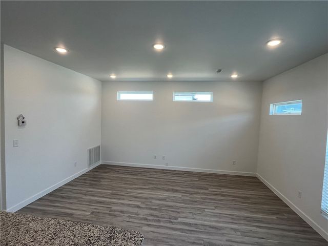 921 Ventnor Avenue, Centerton, AR 72719