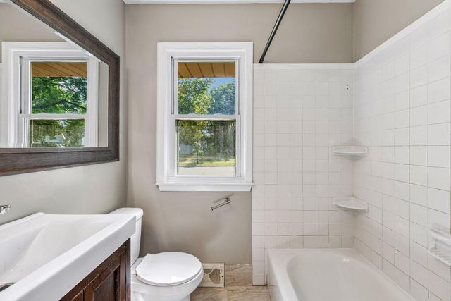 3845 Vera Cruz Avenue N, Robbinsdale, MN 55422