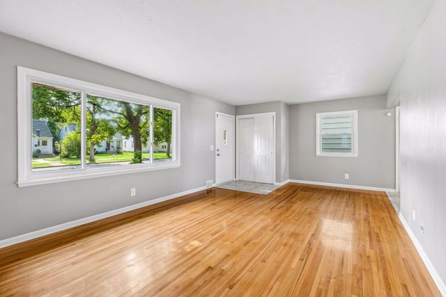 3845 Vera Cruz Avenue N, Robbinsdale, MN 55422