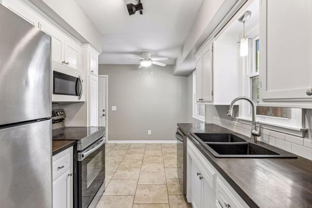3845 Vera Cruz Avenue N, Robbinsdale, MN 55422