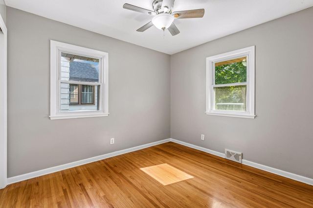 3845 Vera Cruz Avenue N, Robbinsdale, MN 55422