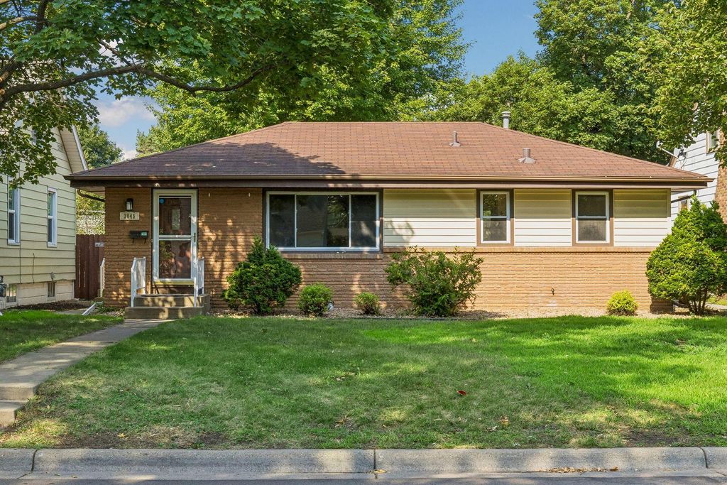 3845 Vera Cruz Avenue N, Robbinsdale, MN 55422