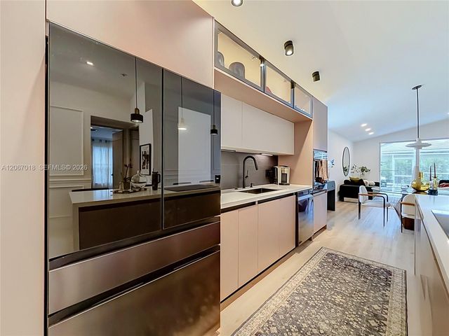16523 Sapphire Street, Weston, FL 33331
