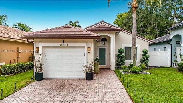 16523 Sapphire Street, Weston, FL 33331