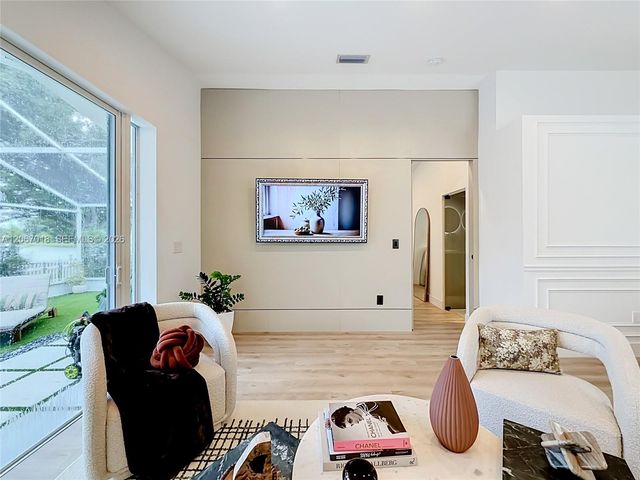 16523 Sapphire Street, Weston, FL 33331