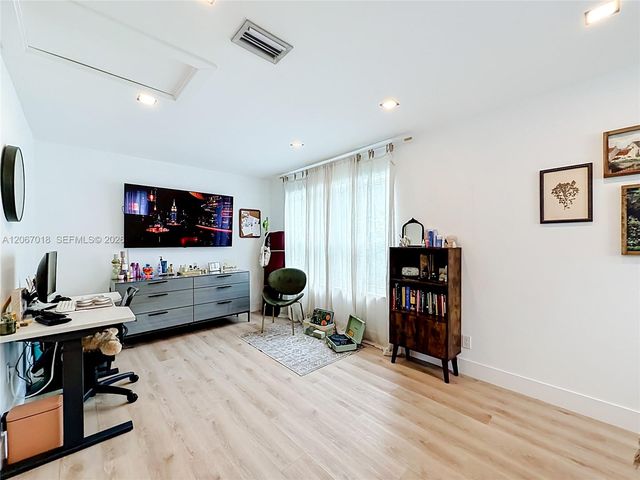 16523 Sapphire Street, Weston, FL 33331