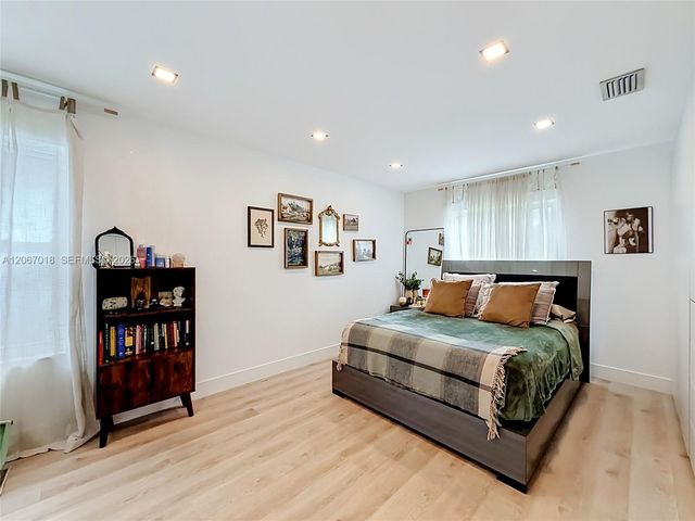 16523 Sapphire Street, Weston, FL 33331
