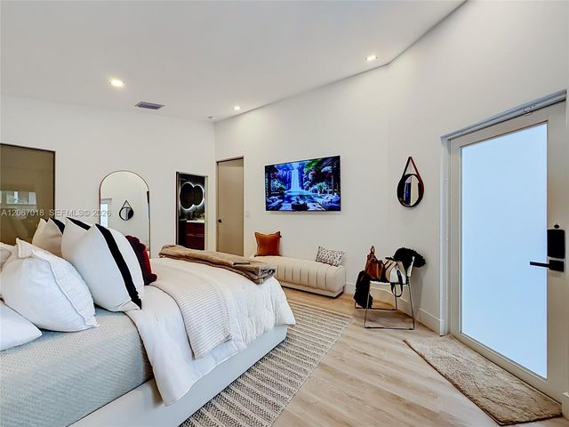 16523 Sapphire Street, Weston, FL 33331