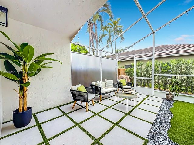 16523 Sapphire Street, Weston, FL 33331