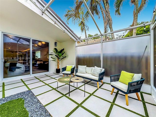 16523 Sapphire Street, Weston, FL 33331