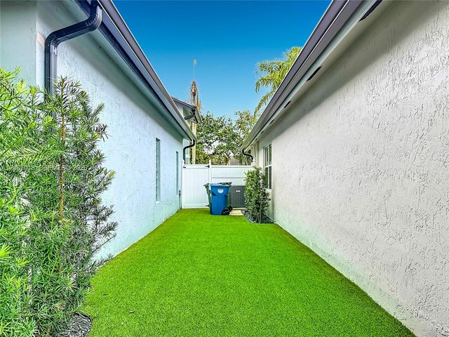 16523 Sapphire Street, Weston, FL 33331