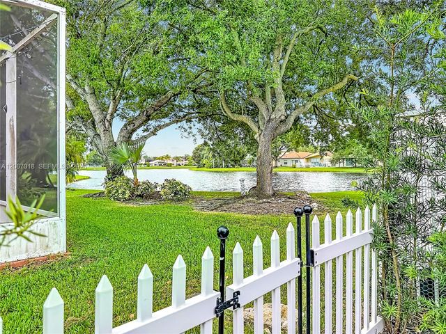 16523 Sapphire Street, Weston, FL 33331