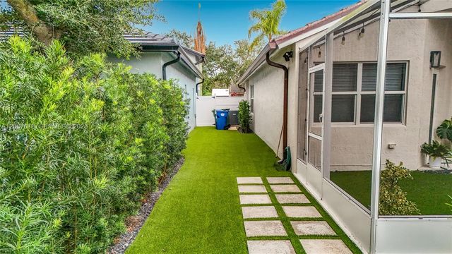 16523 Sapphire Street, Weston, FL 33331