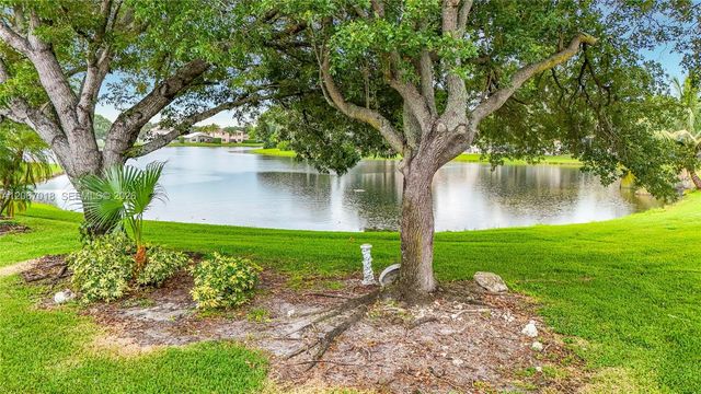 16523 Sapphire Street, Weston, FL 33331