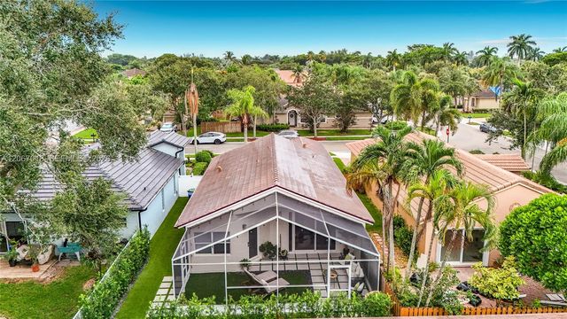 16523 Sapphire Street, Weston, FL 33331